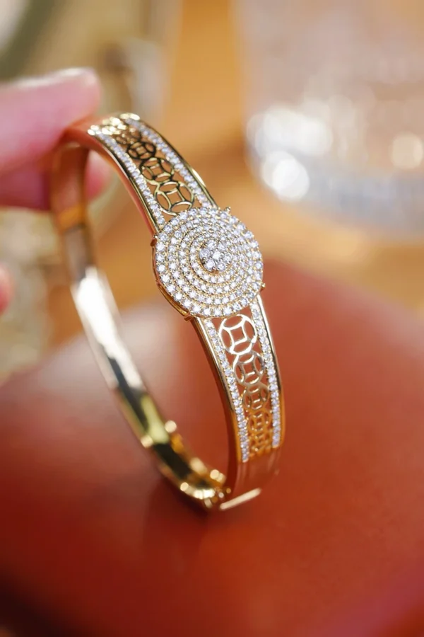 KUGG 100% 18K Yellow Gold Bangle Women Luxury 1.10carat Real Natural Diamond Bangle Vintage Copper Cash Shape High Party Jewelry